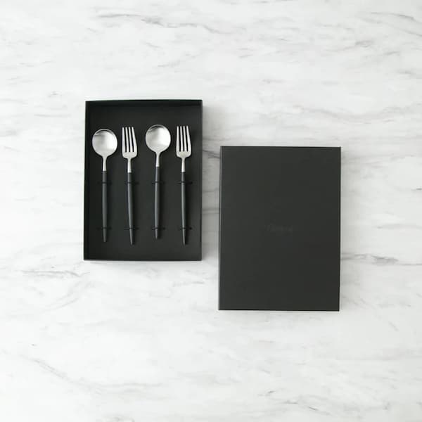 Y.YACHT STORE（ワイ・ヨット ストア）のCutipol(クチポール) ゴア ブラック×シルバー デザート4本ギフトセット