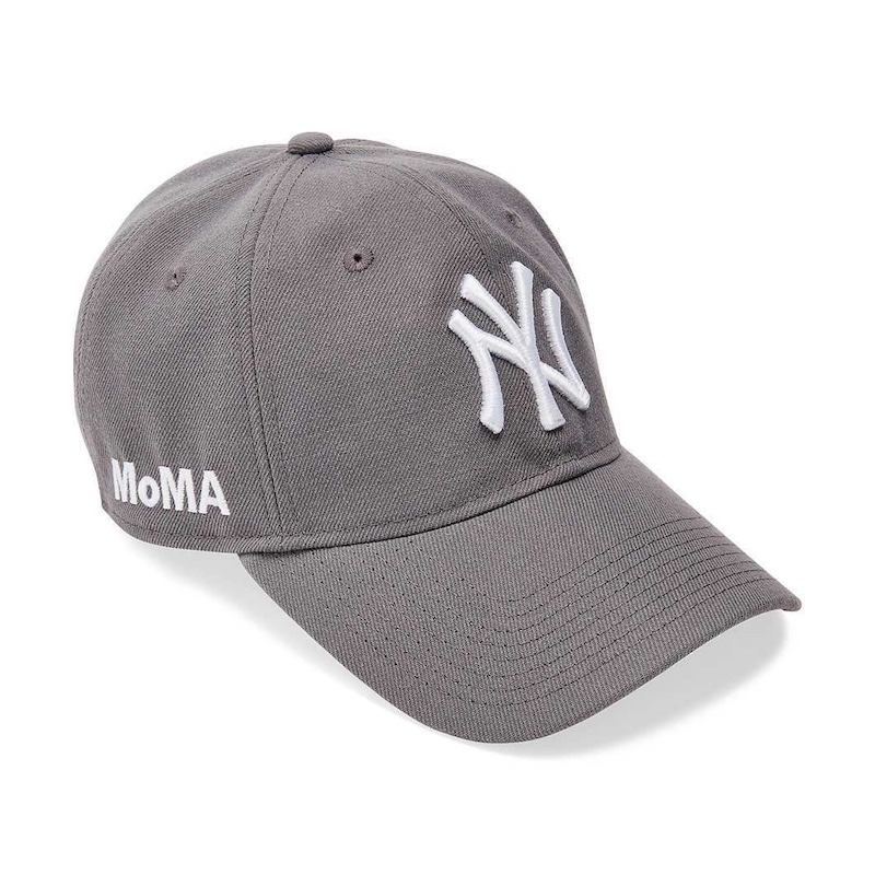 MoMA Design Store（モマデザインストア）のNY ヤンキースキャップ MoMA Edition