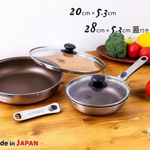 PENTA&ruhru（ペンタアンドルール）の【フライパン2種6点セット】20cm/28cm 各蓋付き 王様フライパンPENTA 2.0 アンティックゴールド＋ノベルティ付き