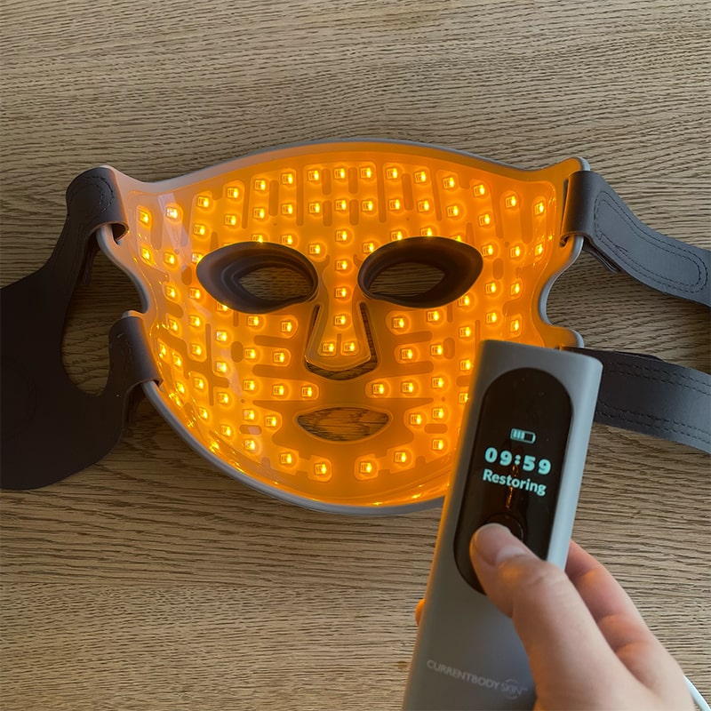 カレントボディのLEDマルチライトマスク