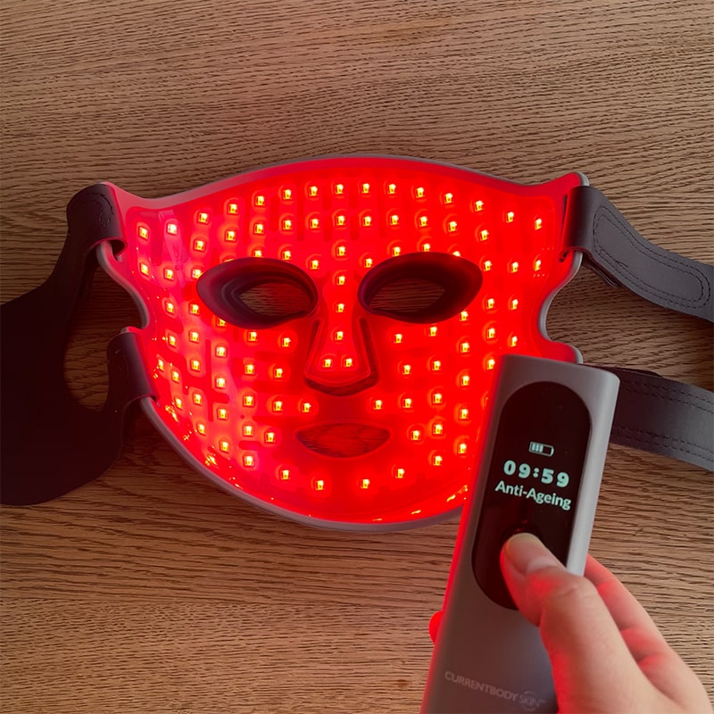 カレントボディのLEDマルチライトマスク