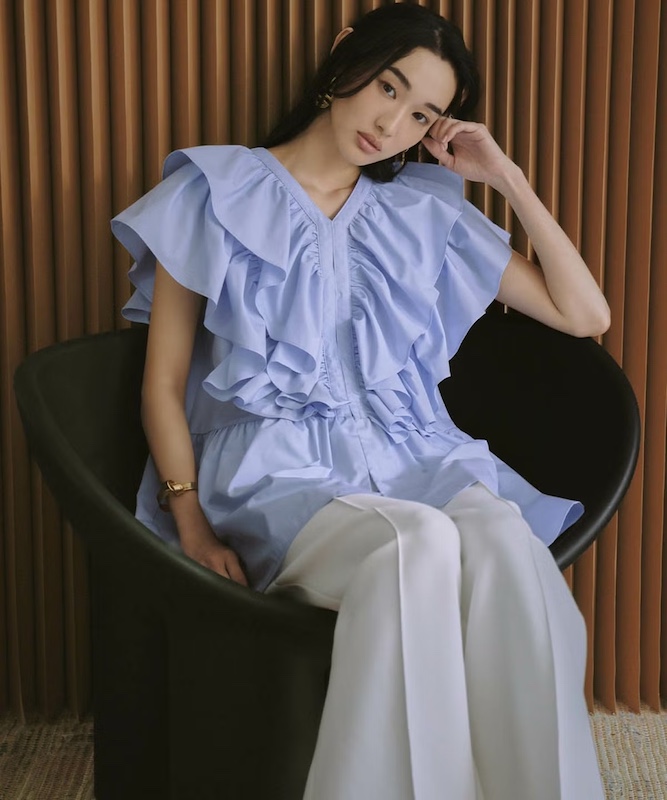 RIVER FIELD＆CO.（リバーフィールド＆コー）のボリュームラッフルチュニックブラウス