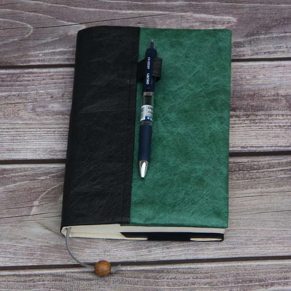 Book Coverly（ブックカバラリー）の天然革製ブックカバー・手帳セット