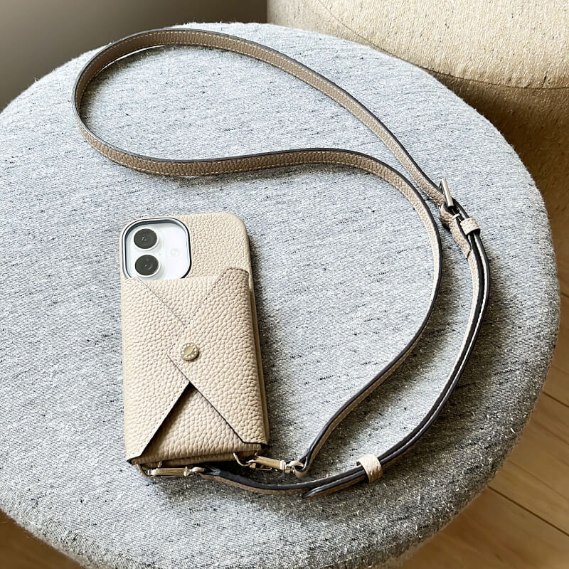 ボナベンチュラのスナップボタン付き バックカバーケース シュリンクレザー