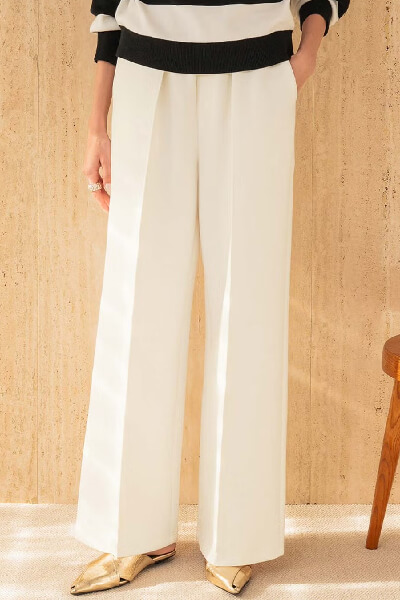 ピンタックワイドパンツ