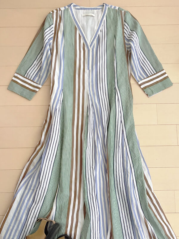 ワンピースの色、柄